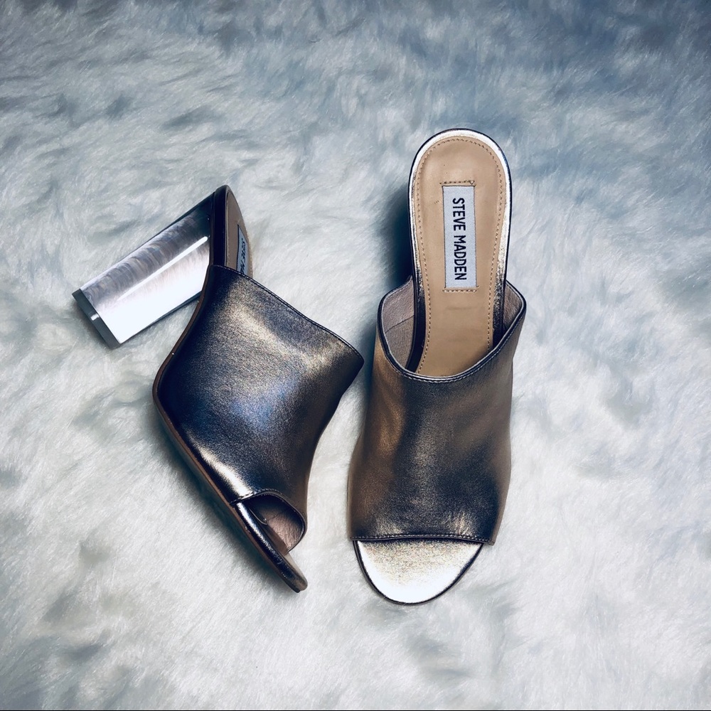 Steven Madden Rose Gold Classics Sandal NEVER WORN